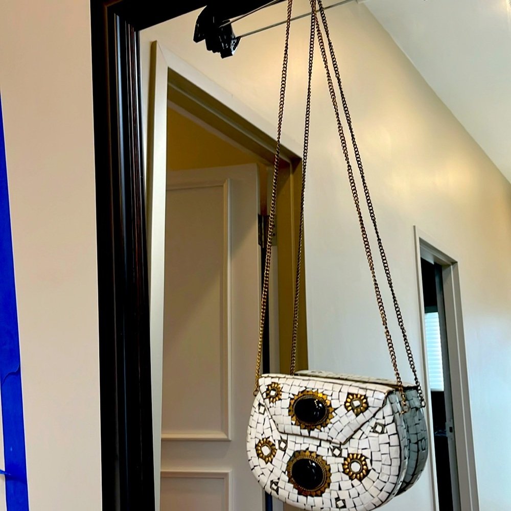 Artisanal crossbody in stone. Beautiful addition to your wardrobe